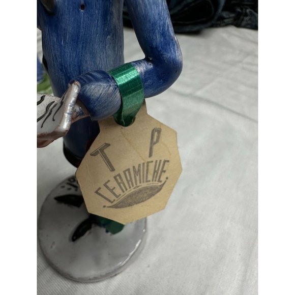 Policeman Statue Signed Italy with Certification Hangin on arm 9" Gift - Picture 4 of 8